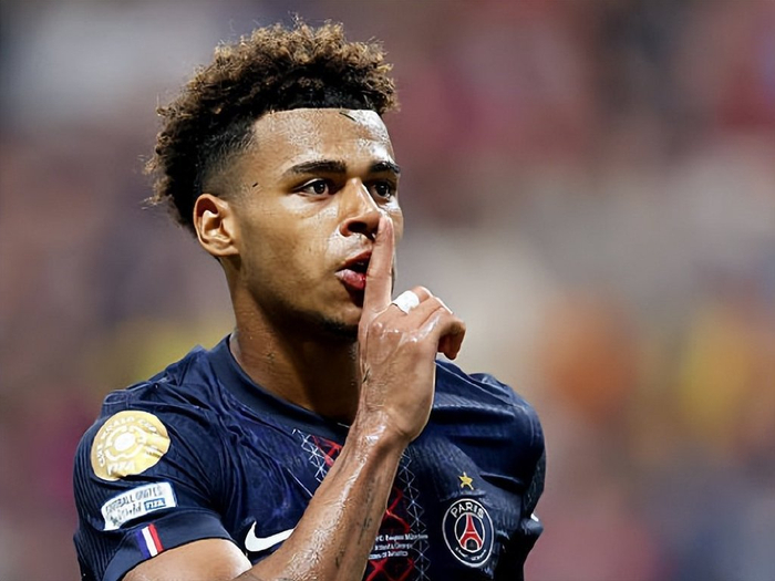 半场战报：博洛尼亚1-2克雷莫内塞，奥尔索利尼点射，瓦尔迪、帕耶罗破门（半场战况：博洛尼亚1-2暂落后克雷莫内塞，奥尔索利尼点球得分，瓦尔迪与帕耶罗破门）