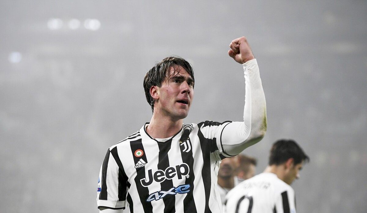 巴萨小将亚马尔父亲在贝蒂斯球迷区庆祝被带离