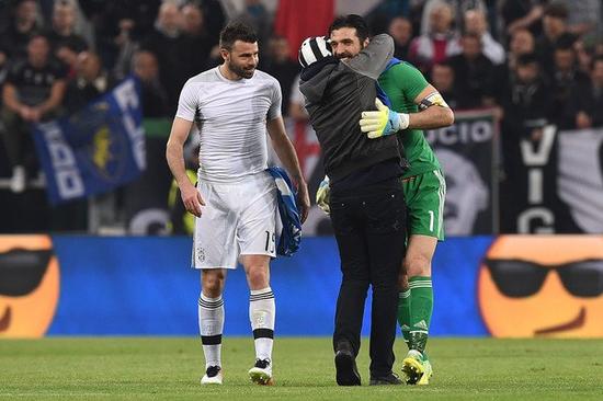 上海逆转大戏再度上演（上海再度上演逆转好戏）