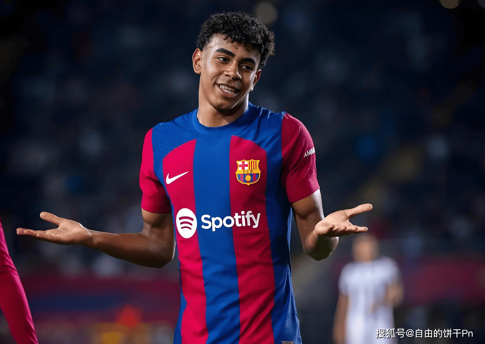 新闻背景：上一轮法甲，摩纳哥客场1-4不敌雷恩。（法甲上轮：摩纳哥客场1-4负于雷恩）