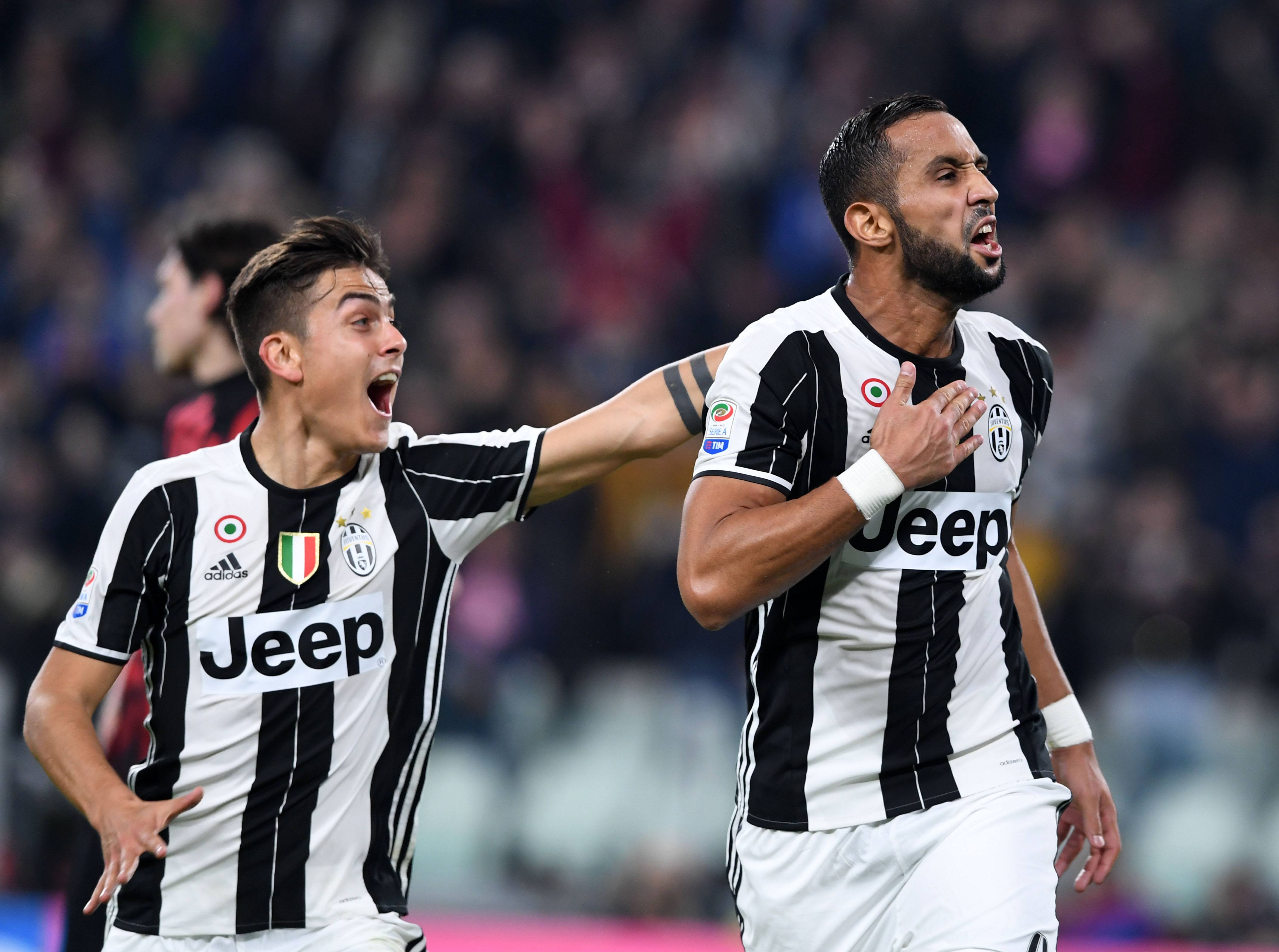 足球国足热身赛表现积极，主帅称进步肉眼可见（国足热身赛表现向好，主帅直言进步一目了然）