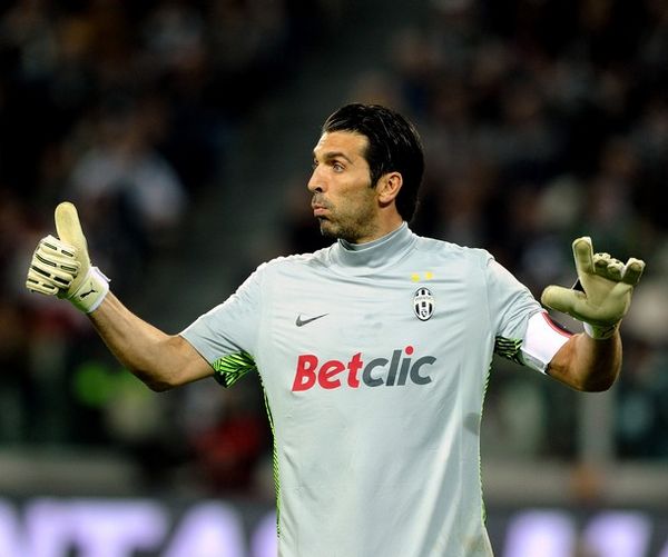 马赛连败后迎来反弹（马赛止住连败，强势反弹）