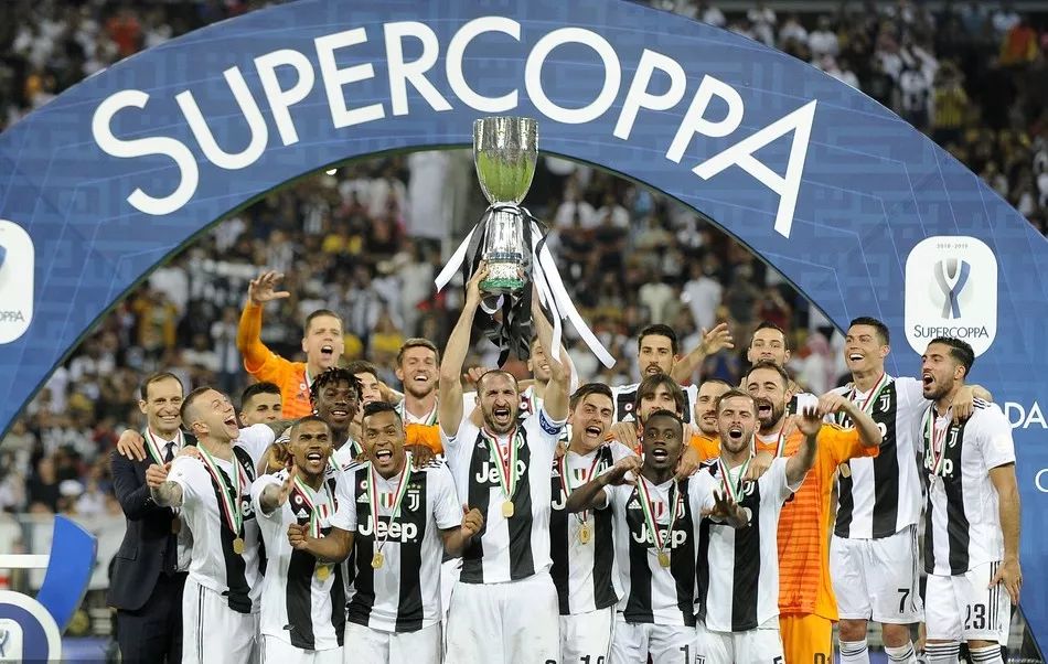 科克：不管踢几分钟都要发挥重要作用，接受分配给自己的角色（科克：无论出场多久都要贡献价值，服从球队角色安排）