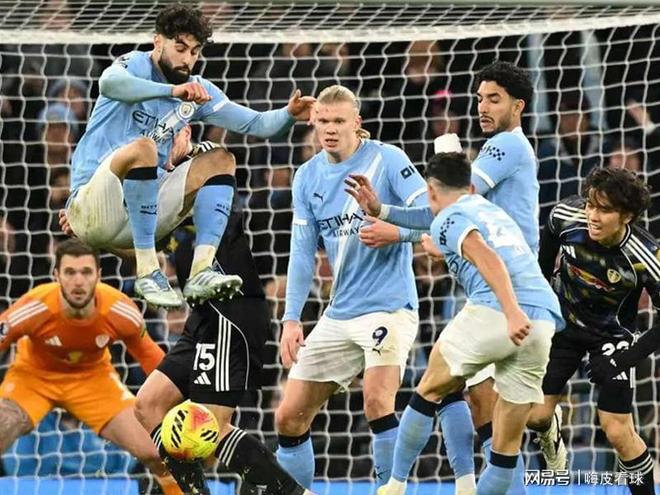 半场：海港0-0柔佛新山，陈威屡献神扑，格劳德尔逃红牌（半场战平：海港0-0柔佛新山，陈威连续神扑，格劳德尔险些染红）